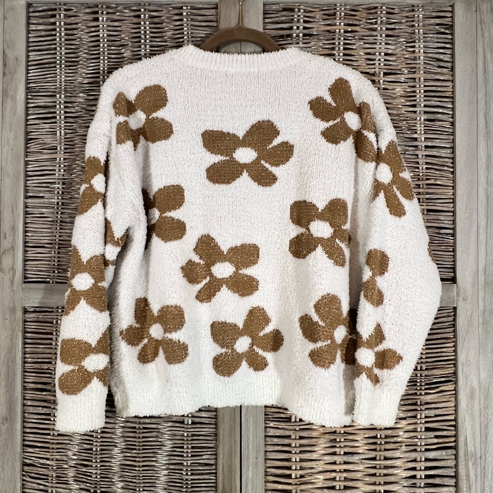 π€ Cozy Floral Knit Sweater π€ Net. 153 in Ivory with mocha brown flowers size S. - Picture 2 of 7
